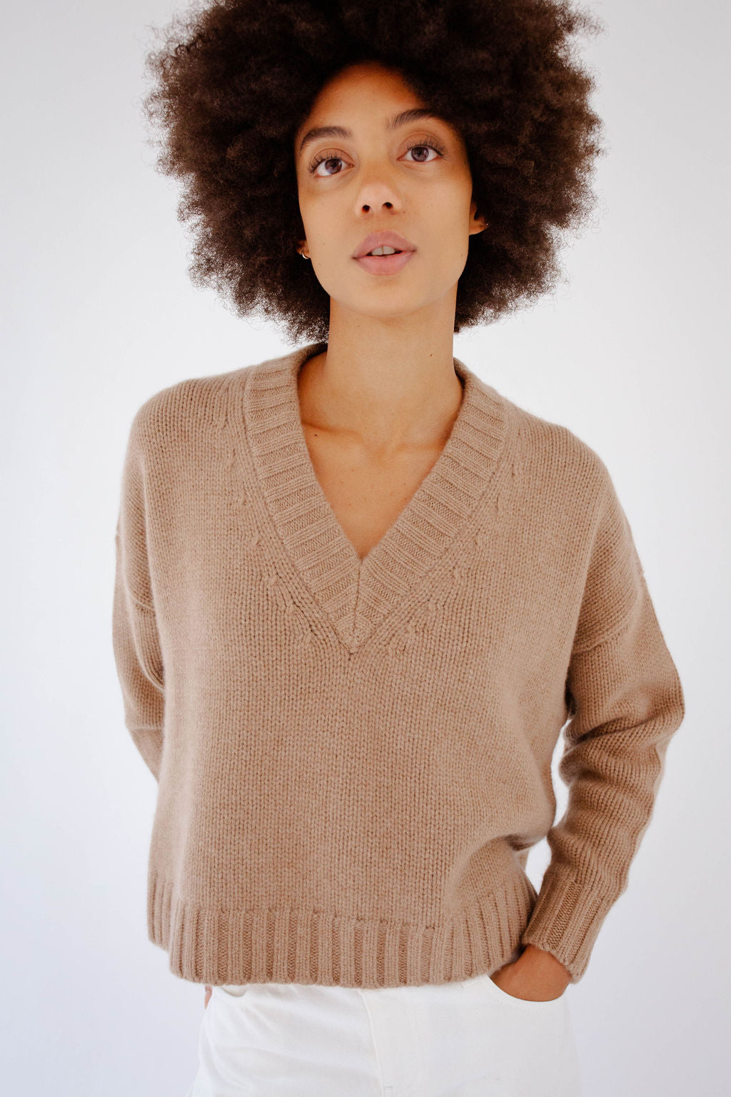 the kathleen kelly v neck